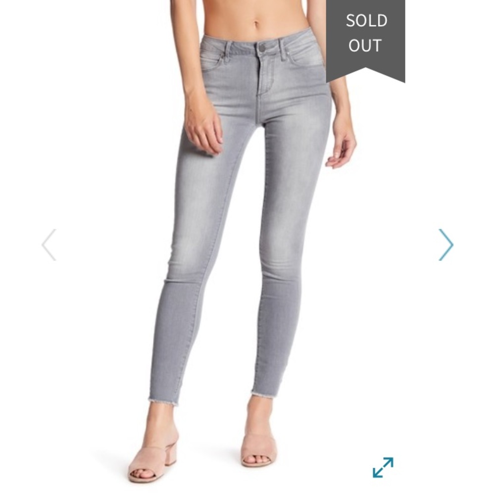 Articles of Society- Sarah Solid Skinny Jeans